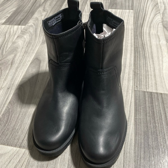 Vionic BrynnBlack Leather Waterproof ankle Boots Comfort Orthotopic Sole S8 X-14 - Picture 3 of 13